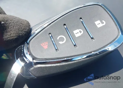 2025 Chevrolet Trax Fwd Activ z USA, uszkodzony, nr VIN KL77LKEP8SC208102